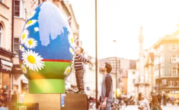 Innsbruck a Pasqua: il mercatino, le tradizioni tirolesi e come viverla lentamente Innsbruck mercatino pasquale