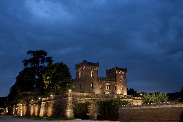 castello-bevilacqua-notturno