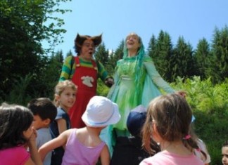 In Val di Fiemme con i personaggi del Fantabosco