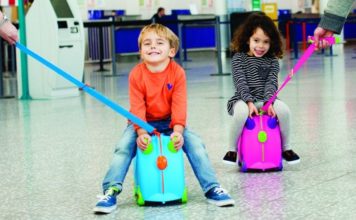 In giro per il mondo in sella a Trunki, la valigia per bambini … cavalcabile trunki