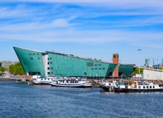 Amsterdam con bambini: Musei e collezioni museo nemo