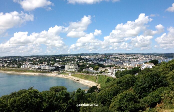 panorama di una cittadina della cornovaglia