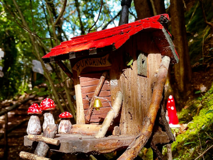 Casetta degli gnomi nel bosco didattico