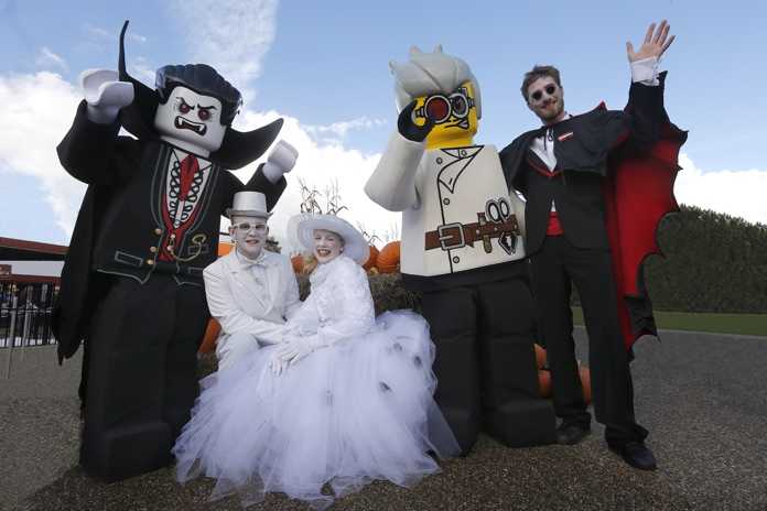 halloween legoland