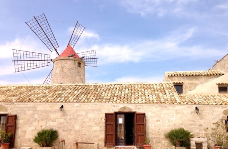 Trapani e dintorni: 10 cose da vedere nel 2026 le saline di trapano da vedere nei dintorni di trapani- sicilia