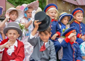 Tänzelfest, il festival storico della Baviera con protagonisti i bambini feste in germania