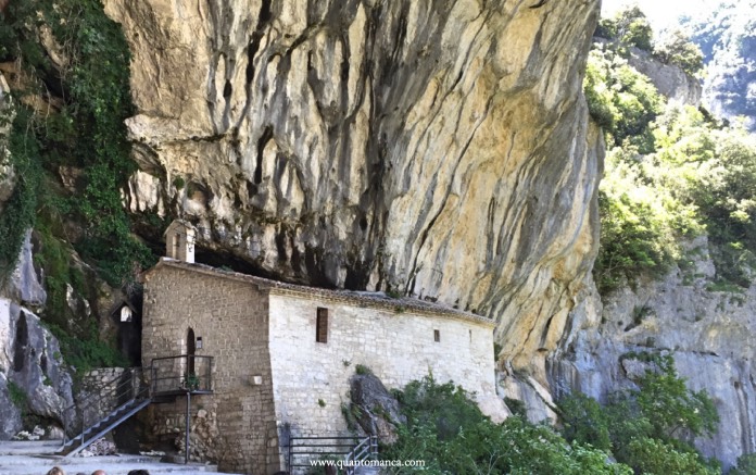 itinerari grotte di frasassi