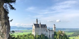 Castello Neuschwanstein: attrazione imperdibile nelle Alpi Bavaresi castello neuschwanstein