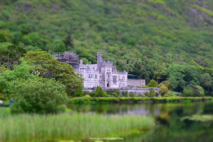 Irlanda vacanze con Bambini - Panoramica di Kylemore Abbey - Quantomanca.com