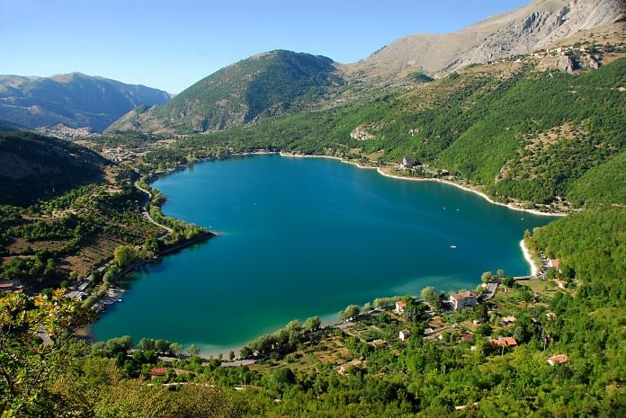 Italia - vacanze con Bambini - Il bellissimo lago di Scanno (Abruzzo) - Quantomanca.com