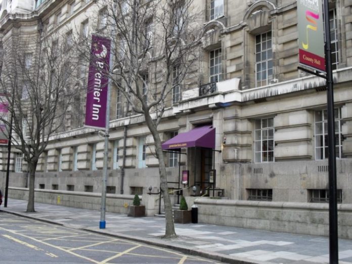 Premier-Inn-London-County-Hall-esterno1 hotel premier inn londra