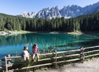 Val d’Ega: un’estate da bambini sulle Dolomiti lago di carezza