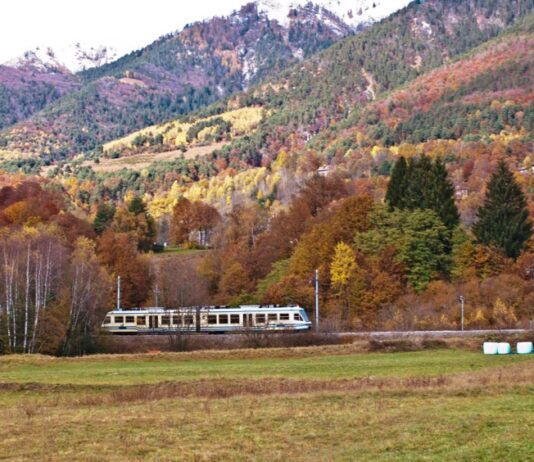 Treno del foliage: un viaggio d’autunno tra Domodossola e Locarno treno del foliage, Vigezzina-Centovalli una delle ferrovie panoramiche più belle d'Europa