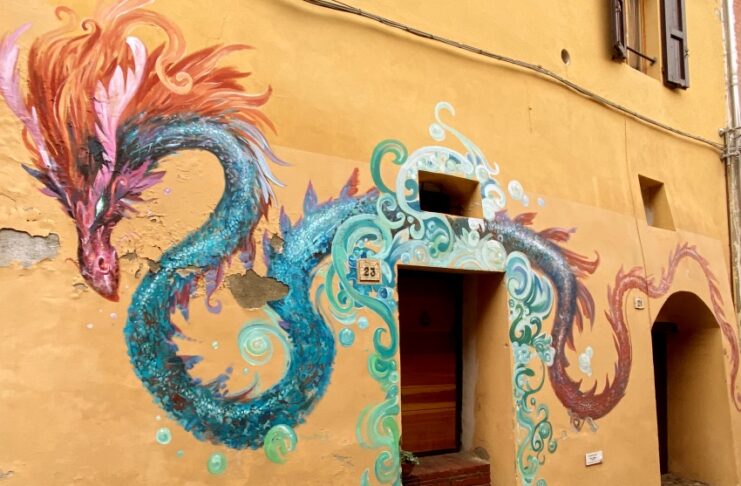 I borghi dei murales in Italia: 11 musei a cielo aperto da scoprire cosa vedere a dozza