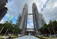 Kuala Lumpur da vedere: la guida pratica per non perdere nulla le torri petronas di kuala lumpur sono uno dei simboli della città