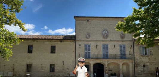 Abbadia di Fiastra con i bambini: natura, passeggiate e attività all’aria aperta abbazia di fiastra