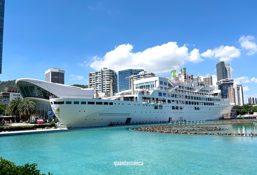 Shekou Sea World a Shenzhen con la nave permanente, ristoranti e area di intrattenimento serale