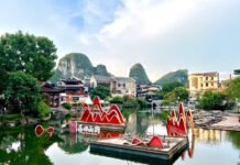 Yangshuo: cosa vedere e fare tra fiume Yulong e montagne carsiche Yangshuo con le iconiche colline carsiche nel verde della provincia del Guangxi.