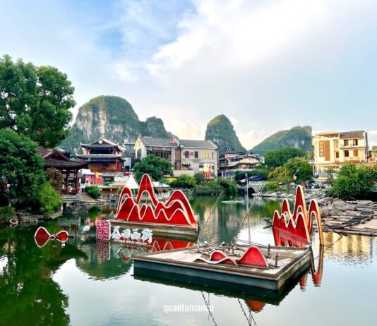 Yangshuo: cosa vedere e fare tra fiume Yulong e montagne carsiche Yangshuo con le iconiche colline carsiche nel verde della provincia del Guangxi.