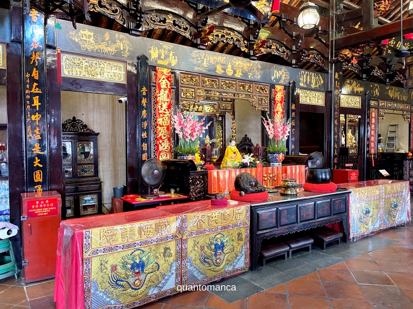 interno del tempio più antico della Malesia