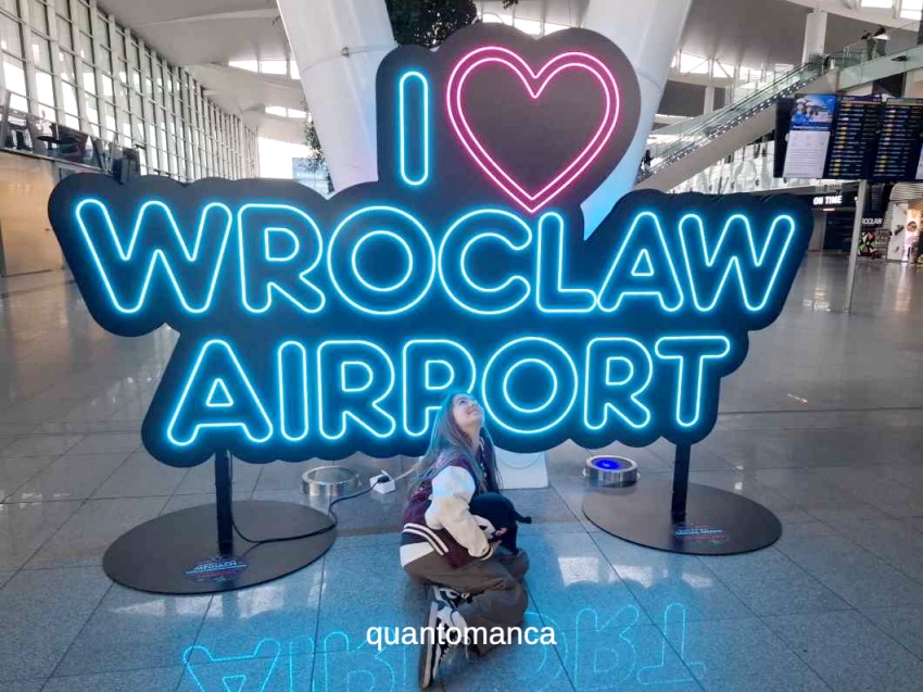 aaeroporto di breslavia bel collegato alla città