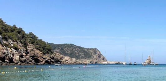 Maiorca o Minorca: quale isola scegliere in base al tuo stile di viaggio maiorca o minorca quale isola scegliere