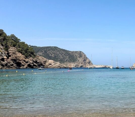 Maiorca o Minorca: quale isola scegliere in base al tuo stile di viaggio maiorca o minorca quale isola scegliere