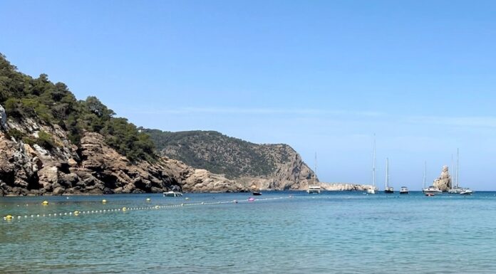 Maiorca o Minorca: quale isola scegliere in base al tuo stile di viaggio maiorca o minorca quale isola scegliere