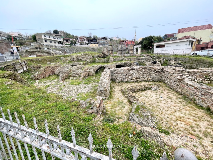 Anfiteatro romano di Durazzo, uno dei più grandi dei Balcani, costruito nel II secolo d.C. — Albania