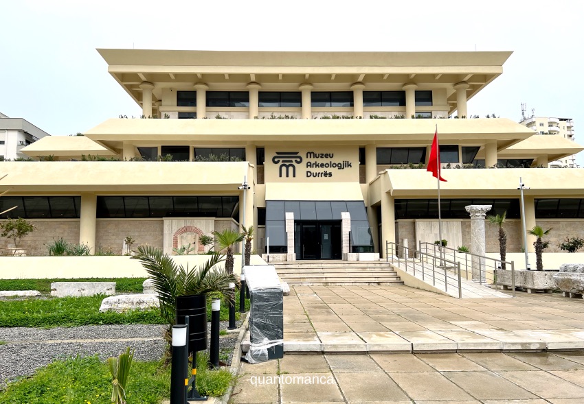 Museo Archeologico di Durazzo, il più importante dell'Albania, con reperti illirici, greci e romani