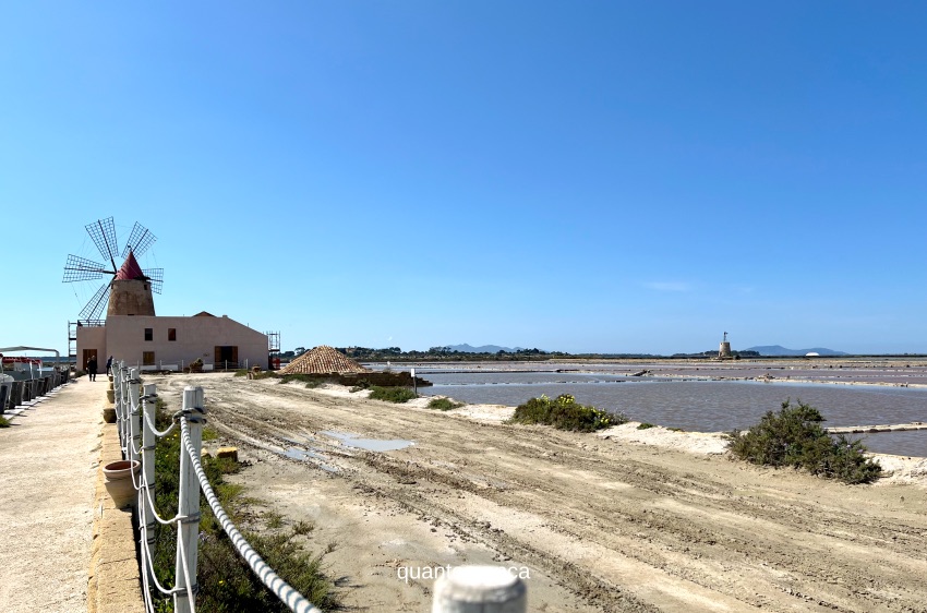 le saline dello stagnone con il mulino