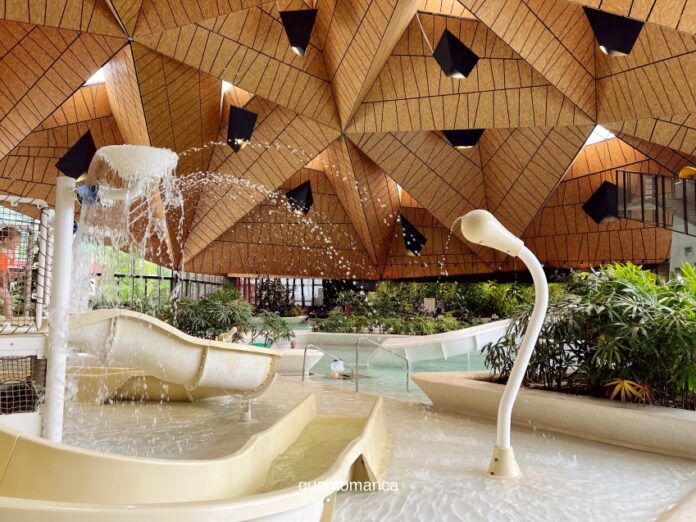 piscina per bambini con giochi alle terme olinia slovenia