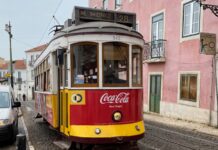 Tram 28 a Lisbona: percorso, fermate e trucchi antifolla l' iconico tram 28 di lisbona