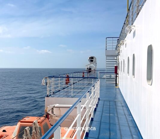 Sardegna in traghetto: come organizzare un viaggio senza stress