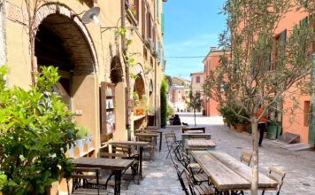 Santarcangelo di Romagna: cosa vedere nel borgo medievale vicino Rimini santarcangelo di romagna borgo medievale in val marecchia