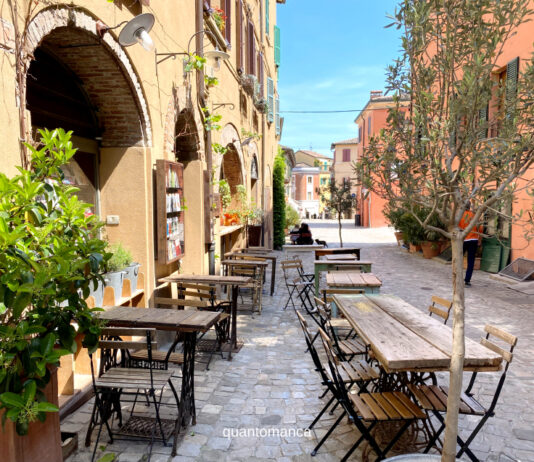 Santarcangelo di Romagna: cosa vedere nel borgo medievale vicino Rimini santarcangelo di romagna borgo medievale in val marecchia