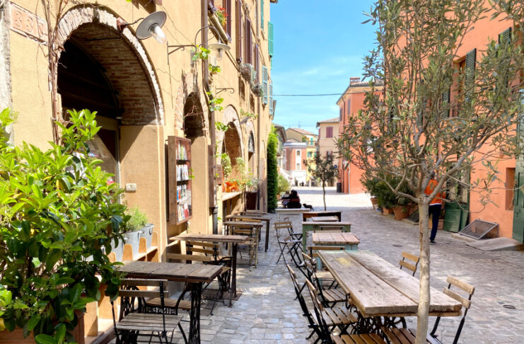 Santarcangelo di Romagna: cosa vedere nel borgo medievale vicino Rimini santarcangelo di romagna borgo medievale in val marecchia