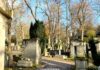 Halloween a Parigi: parchi, misteri e brividi per tutta la famiglia vista delle tombe al cimitero Père-Lachaise di parigi