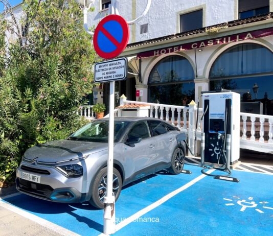 Noleggio auto in Spagna: la nostra esperienza con un’auto elettrica ricarica auto elettrica