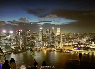 Singapore cosa vedere: le attrazioni principali in due giorni le luci dei grattacieli di singapore visti di notte